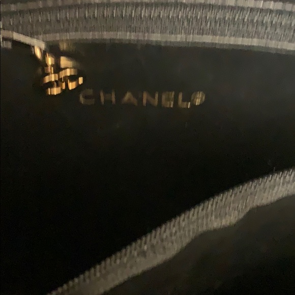 Vintage CHANEL handbag 12 x 10 - SALE - Picture 8 of 16